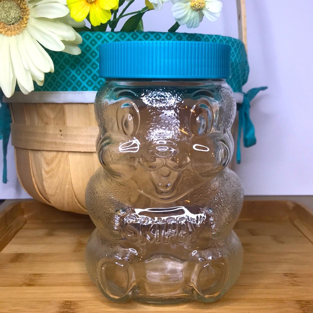 Vintage 1990 Skippy Frosted Glass Jar/Bank Beaver 🦫